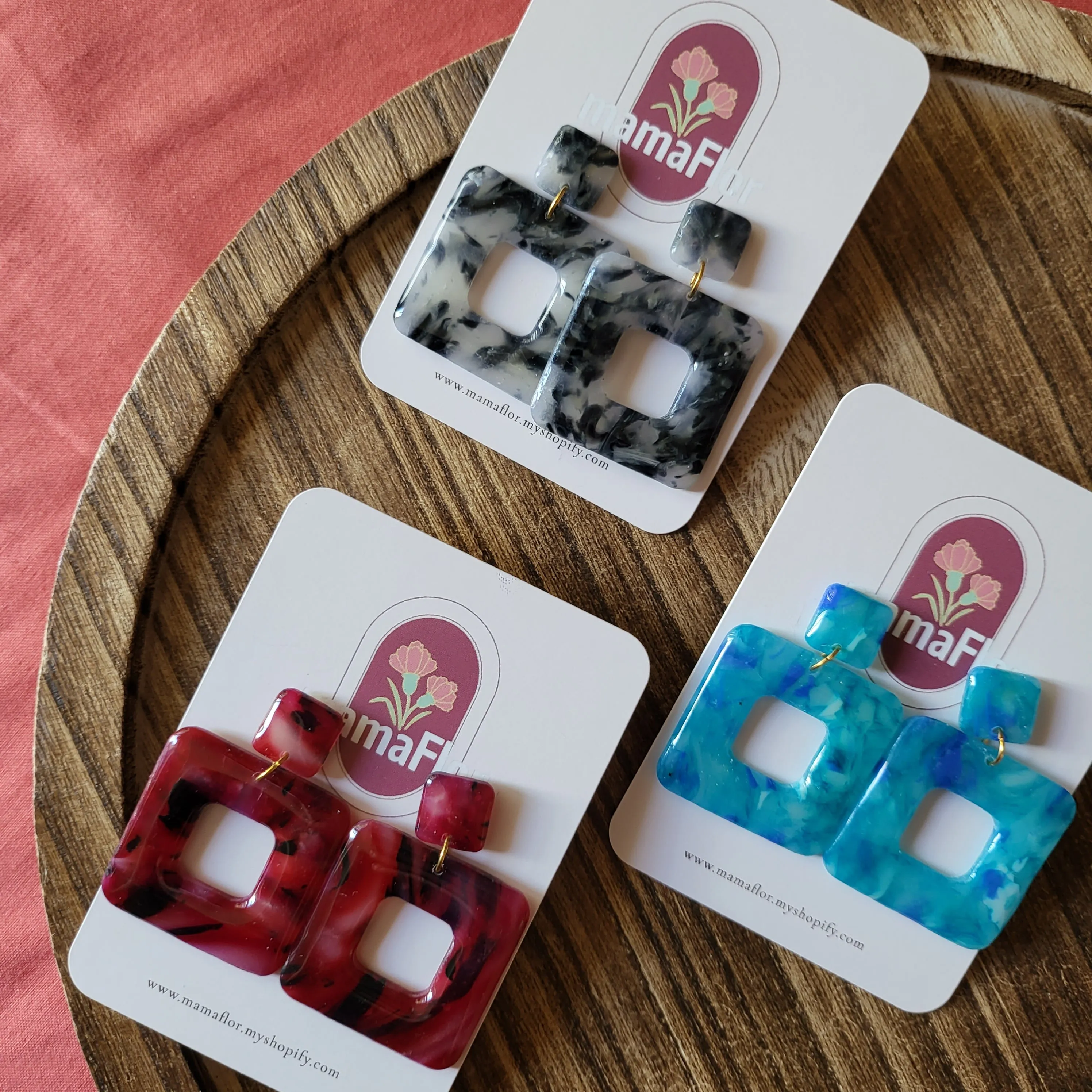 Cordelia Hollow Earrings - 3 color options