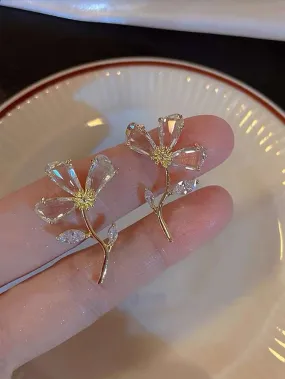 "WILT" RHINESTONE FLOWER STUD EARRINGS
