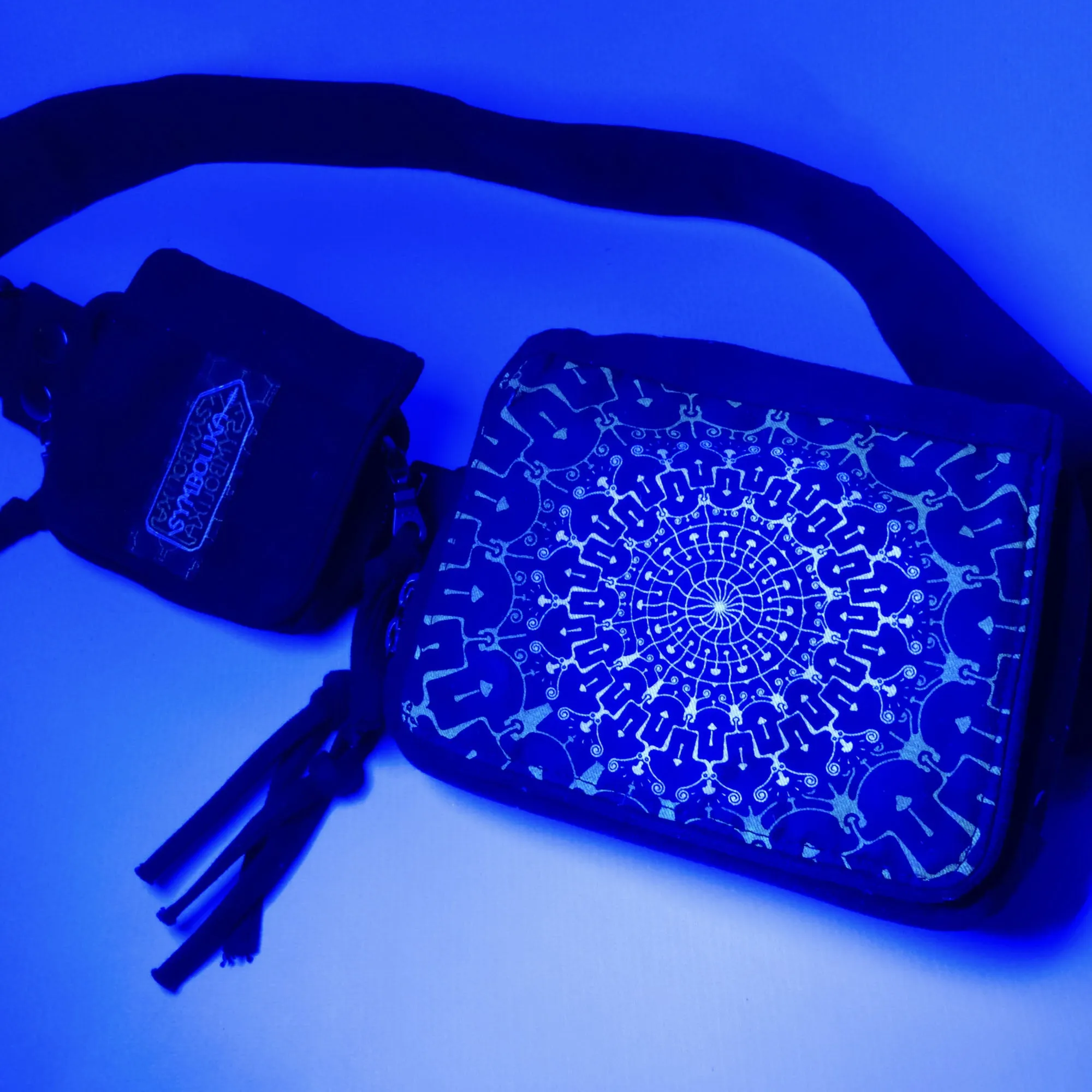 Shrooms Hora- Belt Bag - Black